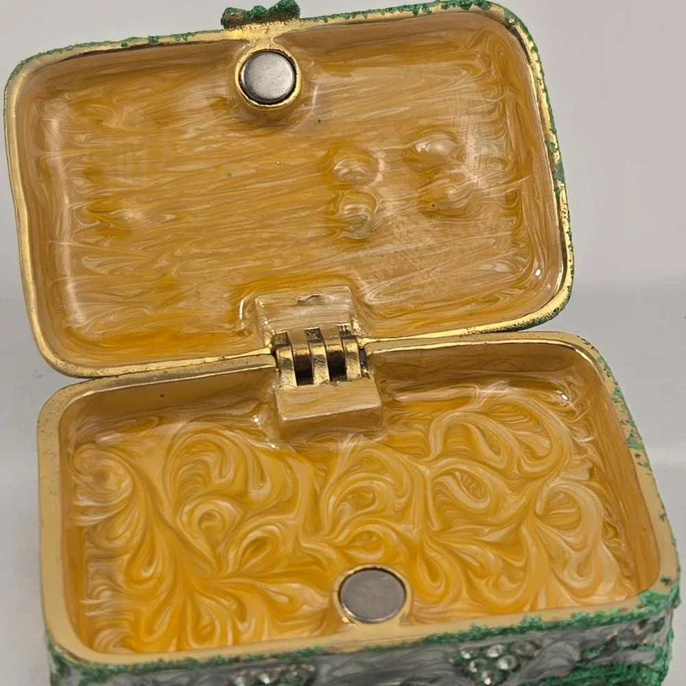N/A exquisite miniature